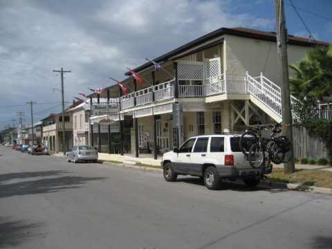 Cedar Key Island Hotel