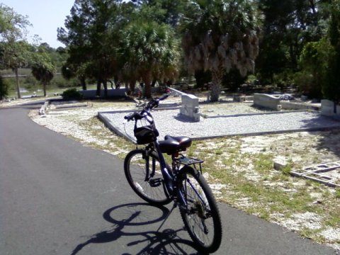 Florida Bike Trails, Cedar Key cemetery