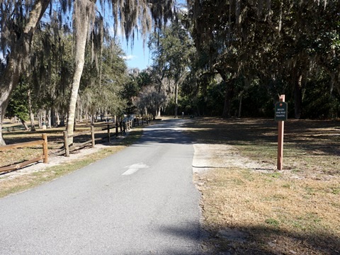 Lake Apopka Loop Trail