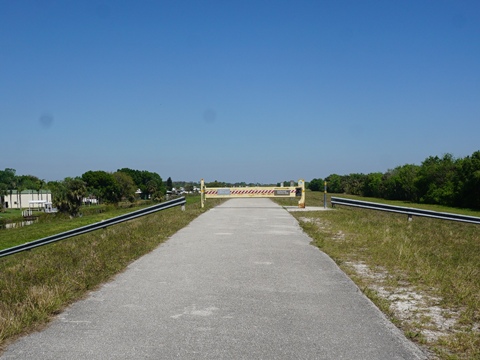Lake Okeechobee Scenic Trail, Northeast section